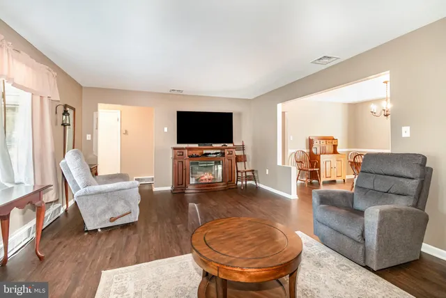 $399,000 | 12 Shady Road, Camp Hill, PA 17011