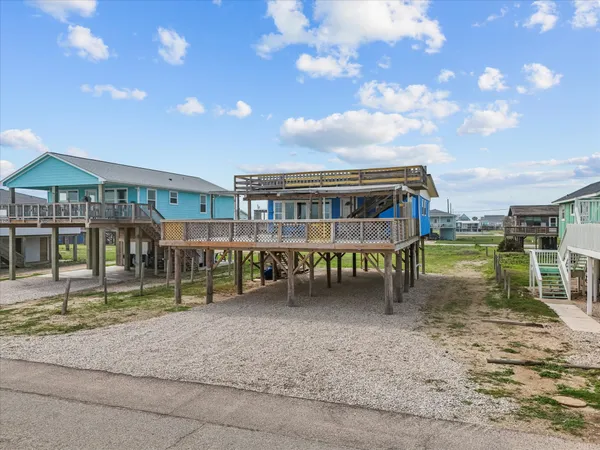 $400,000 | 510 Beach Drive, Surfside Beach, TX 77541