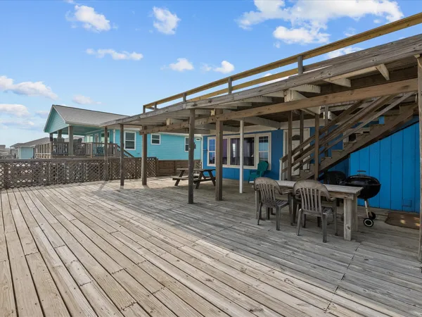$400,000 | 510 Beach Drive, Surfside Beach, TX 77541
