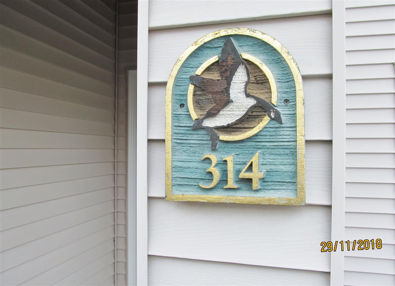 314 Circle Road Manchester, NH 03103 - Photo 2 of 28