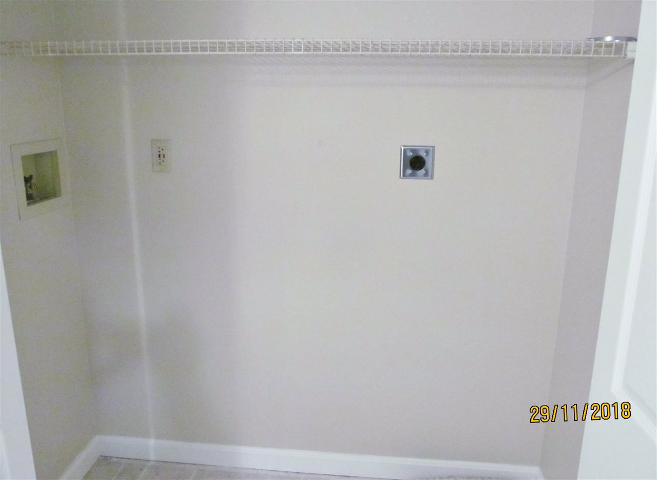 314 Circle Road Manchester, NH 03103 - Photo 17 of 28