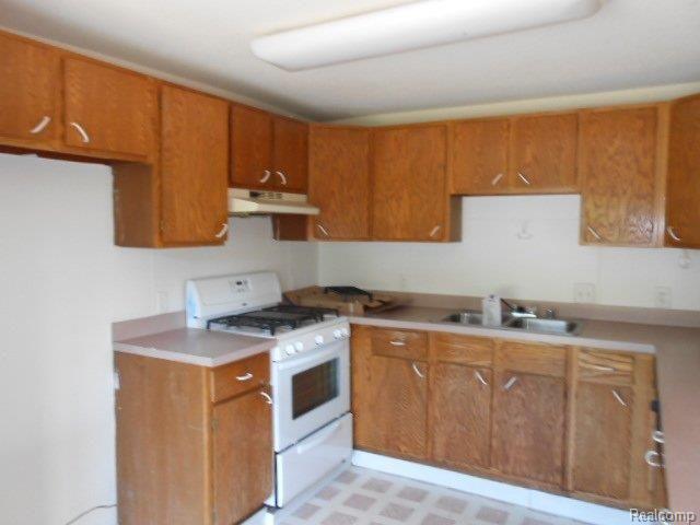 10456 East Mt Morris Road Davison, MI 48423 - Photo 8 of 16 10456 E. Mt Morris 019.jpg
