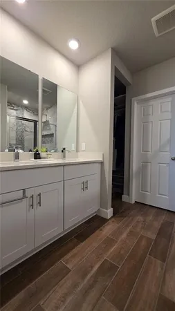 $2,700 | 17301 Back Bay Court, Clermont, FL 34714