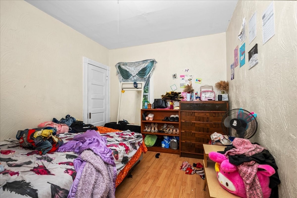 60 Esther Street Worcester, MA 01607 - Photo 11 of 38
