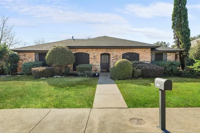 $499,999 | 1954 Chesham Drive, Carrollton, TX 75007