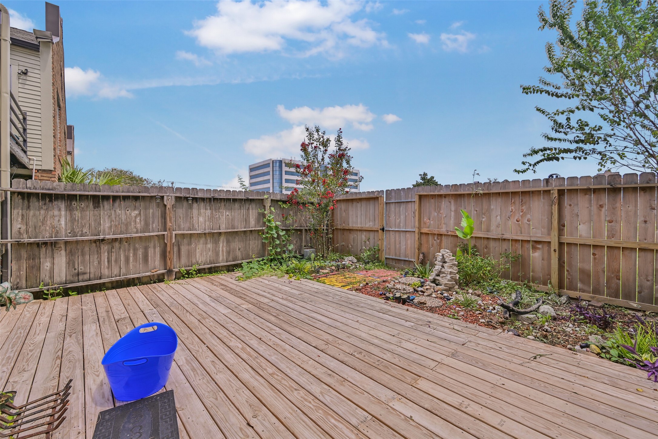 2336 Fairwind Road Houston, TX 77062 - Photo 37 of 38 Gallery Image 37