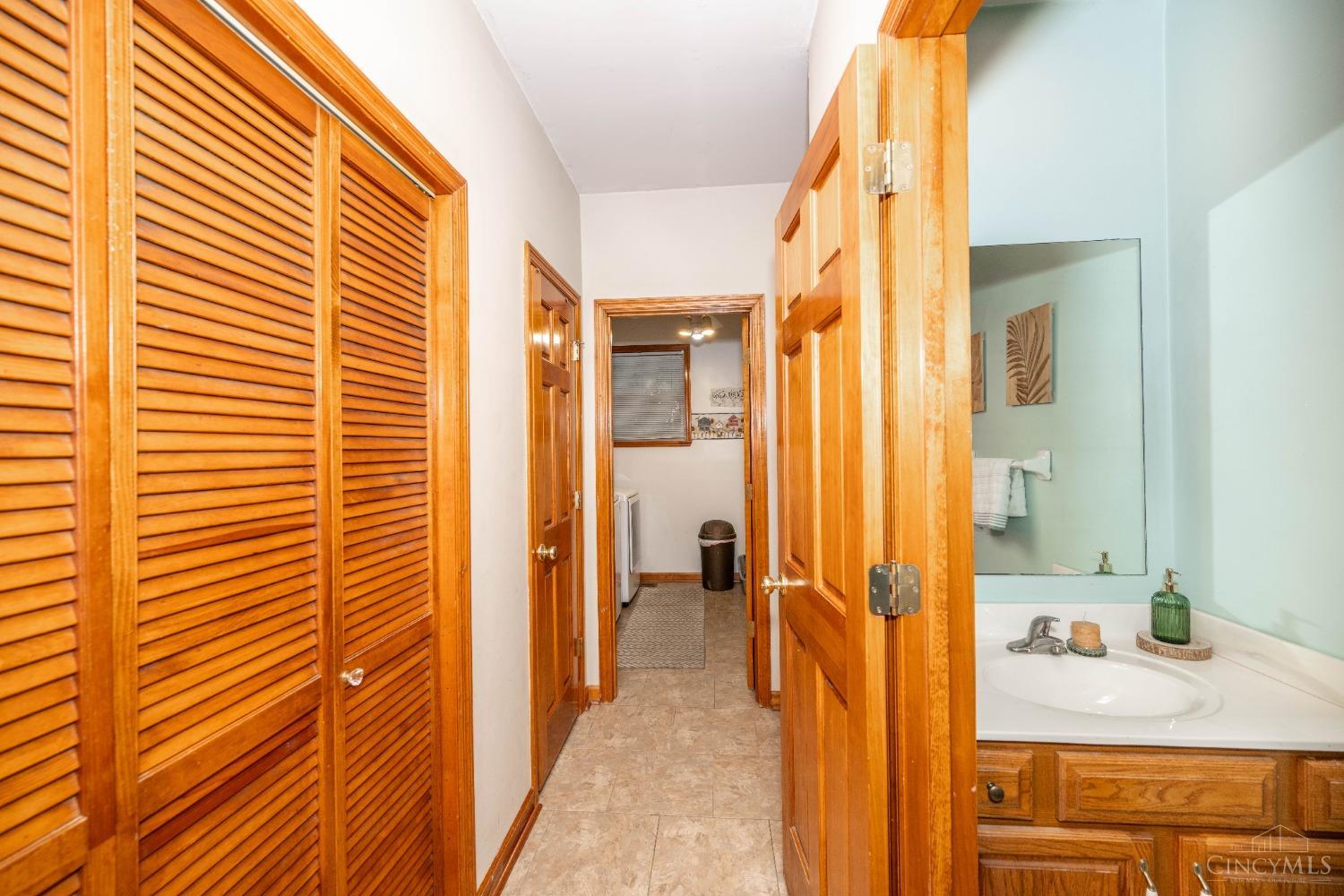 5180 Howe Road Trenton, OH 45067 - Photo 45 of 73 Gallery Image 45