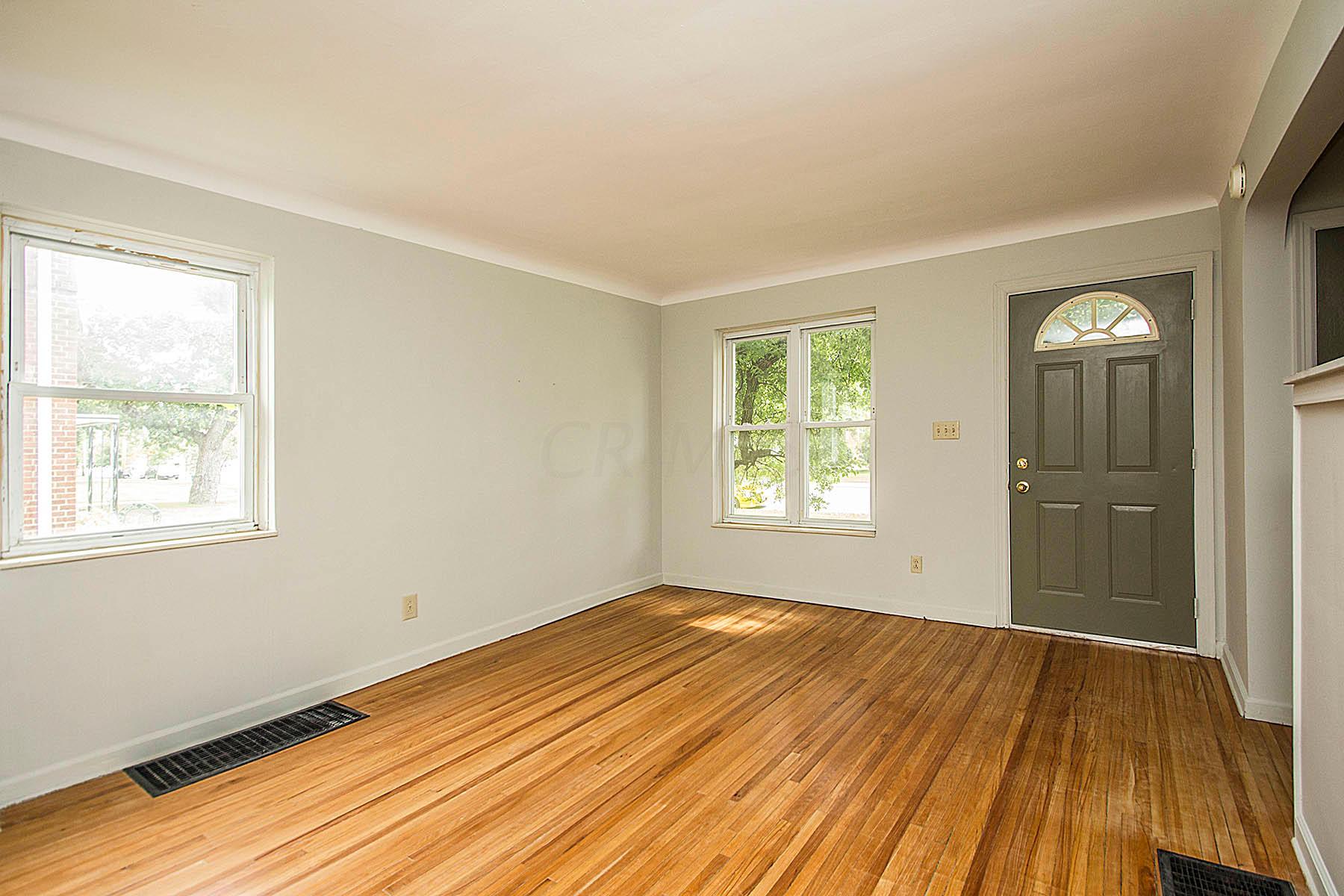 1845 North Star Road Columbus, OH 43212 - Photo 3 of 24