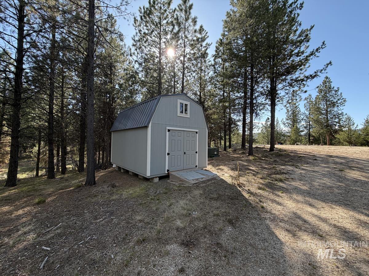 211 Pointes Road Cascade, ID 83611 - Photo 14 of 22