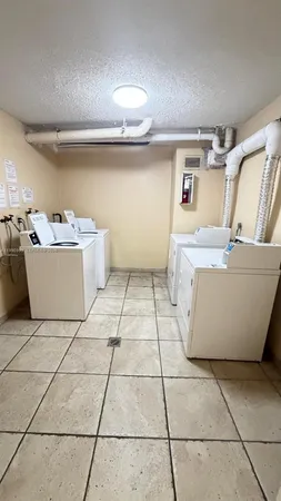 $1,800 | 6980 Northwest 186th Street, Unit 3126, Hialeah, FL 33015