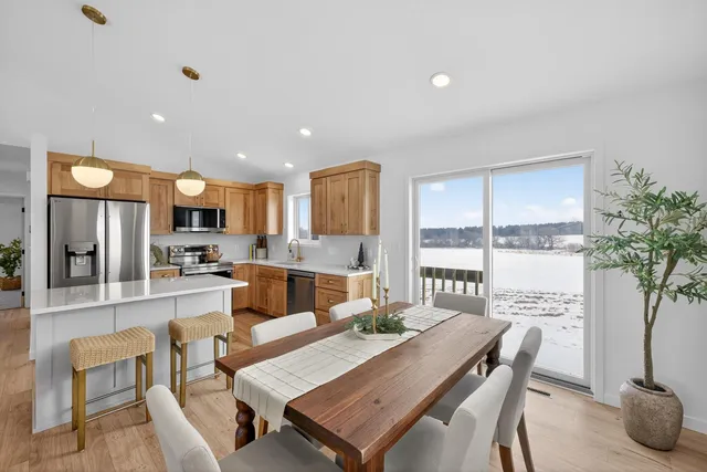 $469,900 | 915 7th Avenue, Wanamingo, MN 55983