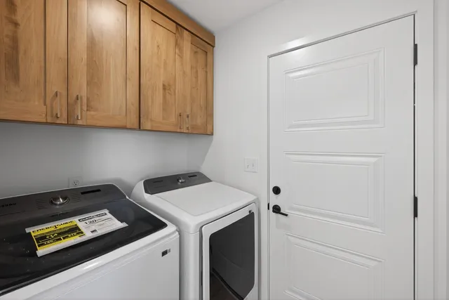 $469,900 | 915 7th Avenue, Wanamingo, MN 55983