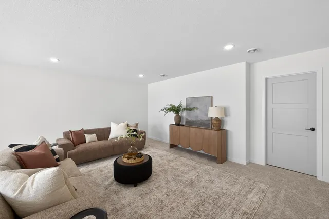 $469,900 | 915 7th Avenue, Wanamingo, MN 55983