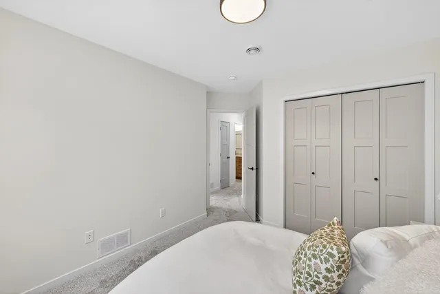 $469,900 | 915 7th Avenue, Wanamingo, MN 55983