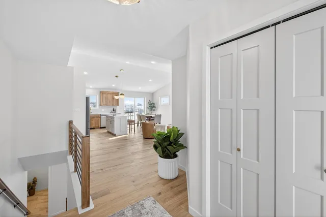 $469,900 | 915 7th Avenue, Wanamingo, MN 55983