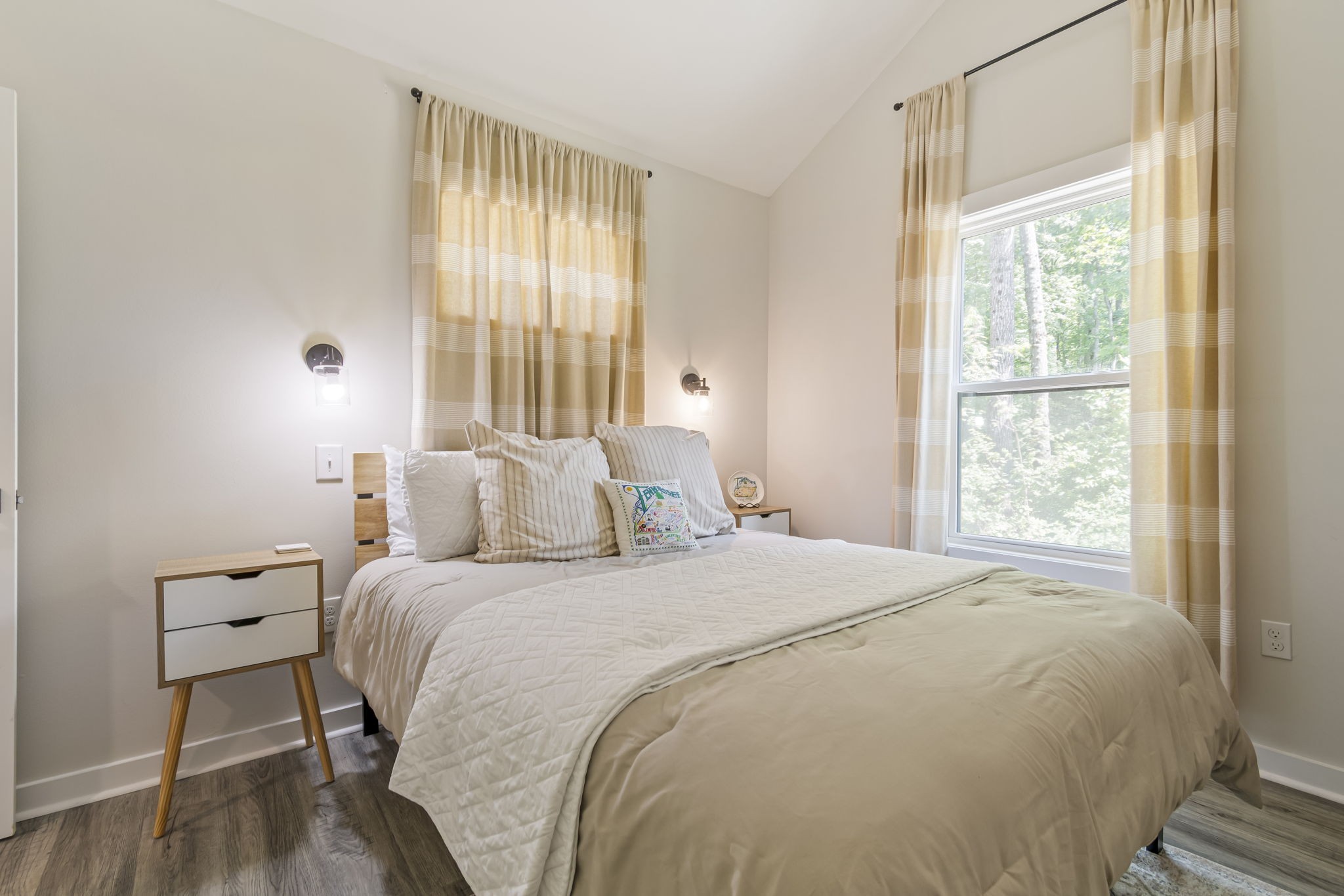 232 Waters Edge Way Tracy City, TN 37387 - Photo 26 of 63 a bedroom with a bed and a window