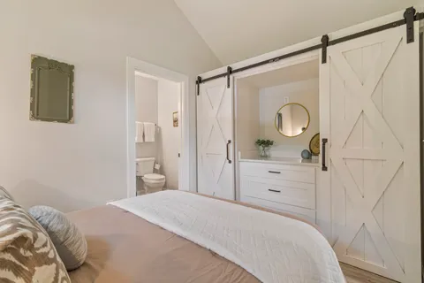 a bathroom with a tub