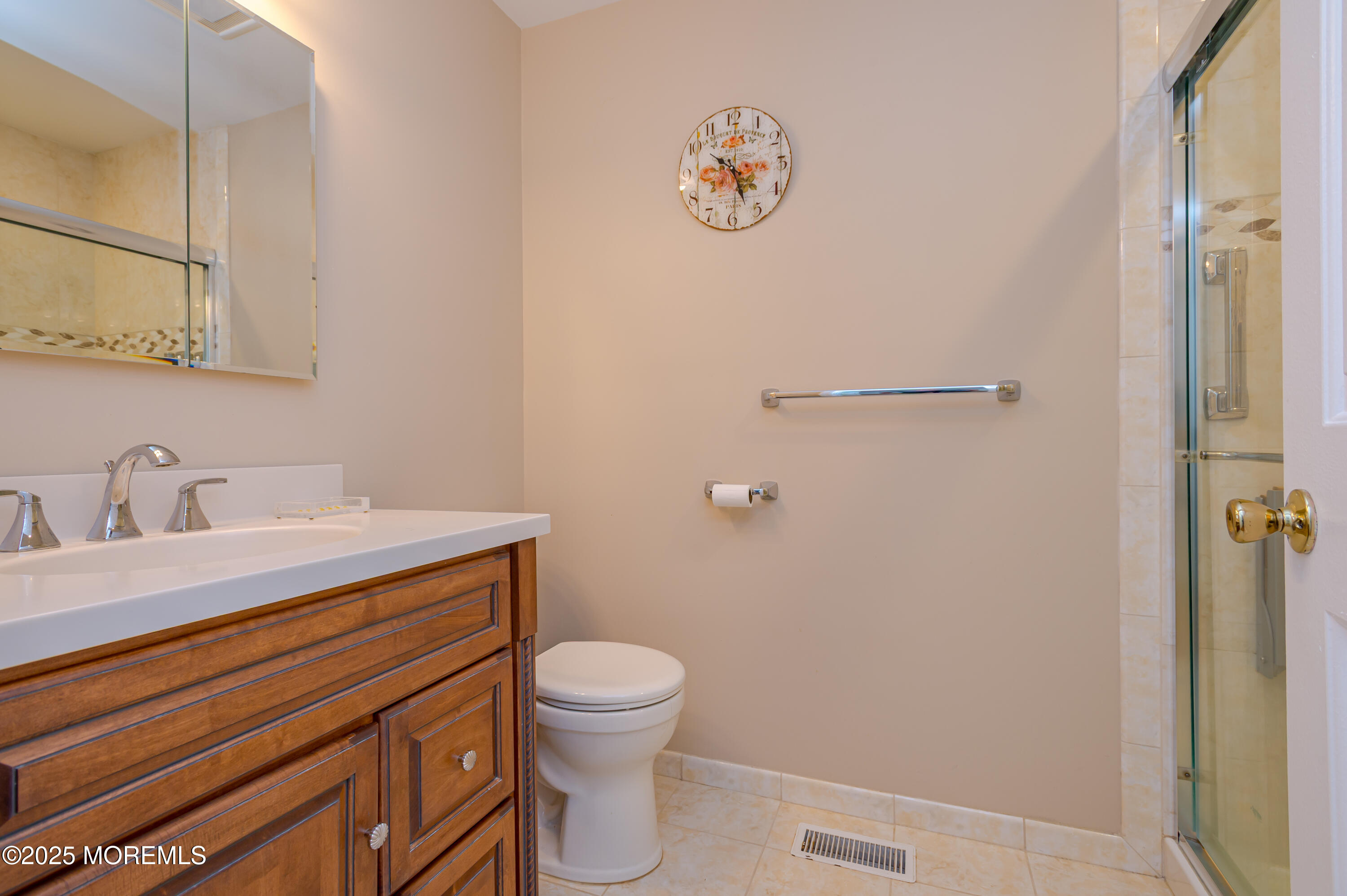 16 Briarhill Road Holmdel, NJ 07733 - Photo 22 of 33 PRIMARY BATH