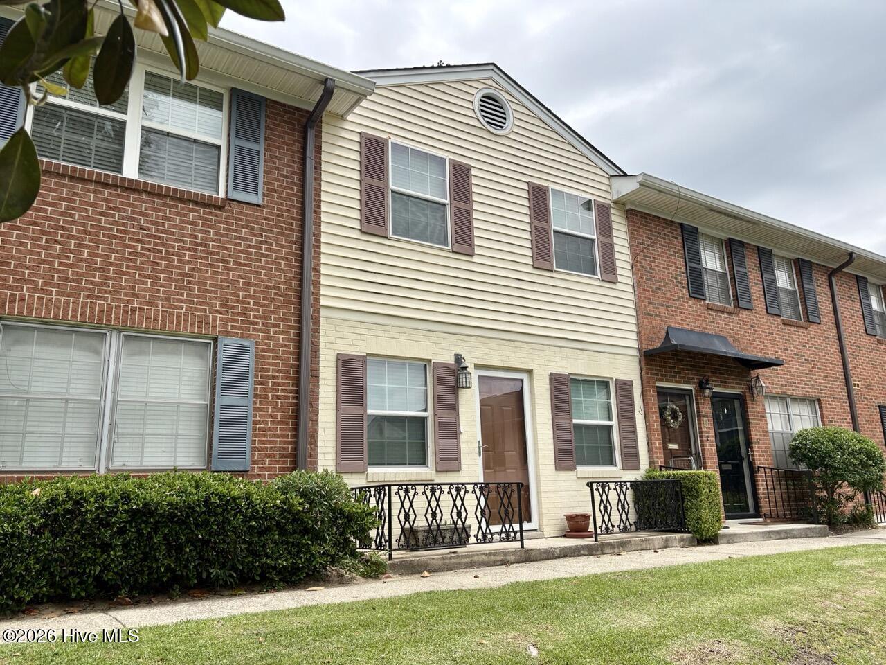 2846 Walton Way, Unit 7 Augusta, GA 30909 - Photo 1 of 25 2846 Walton Way 7