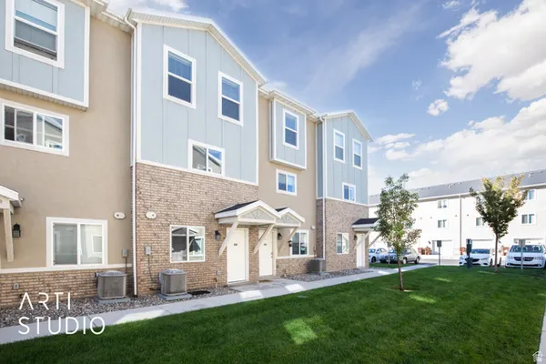 $389,000 | 43 East 670th Street North, Vineyard, UT 84059