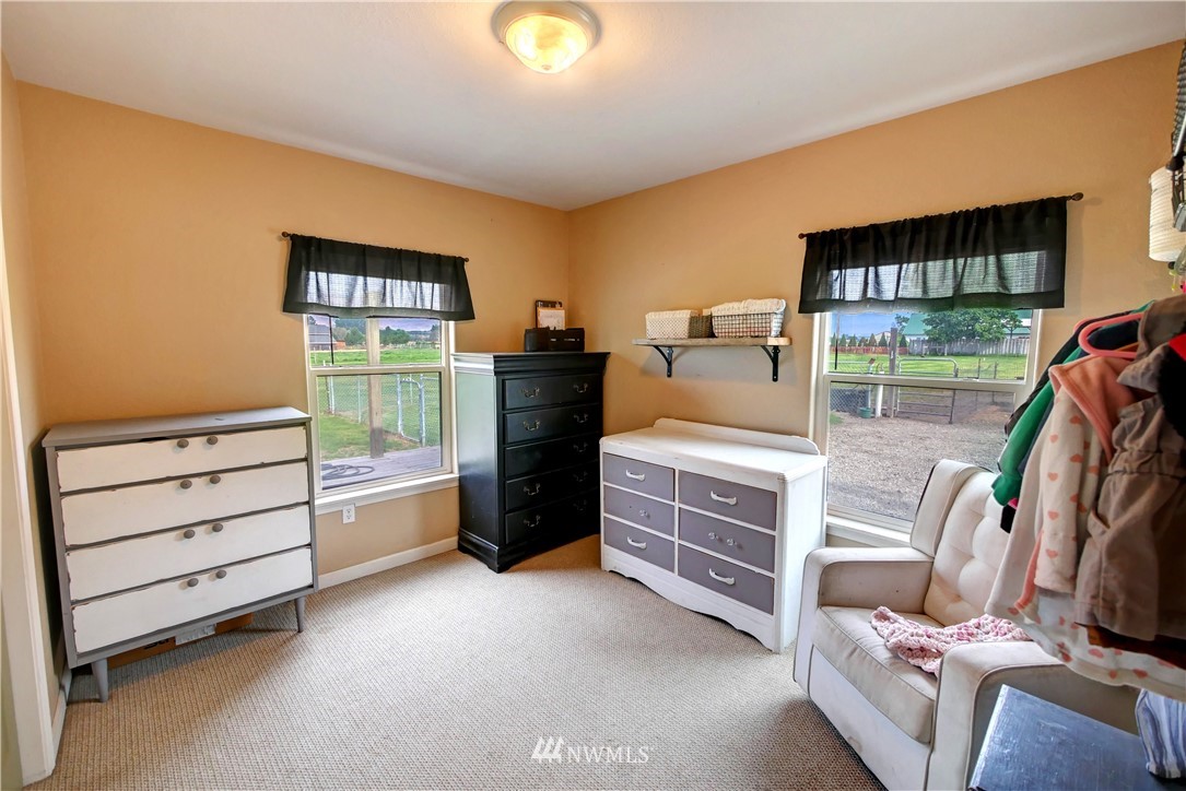 7 Woods Road Omak, WA 98841 - Photo 19 of 39 a room with furniture and storage