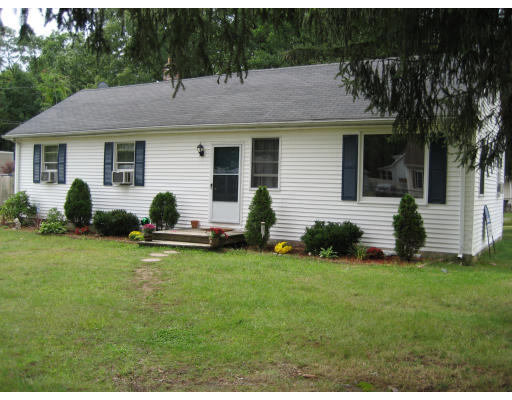 14 Bruce Street Springfield, MA 01119 - Photo 1 of 9
