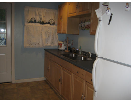 14 Bruce Street Springfield, MA 01119 - Photo 3 of 9