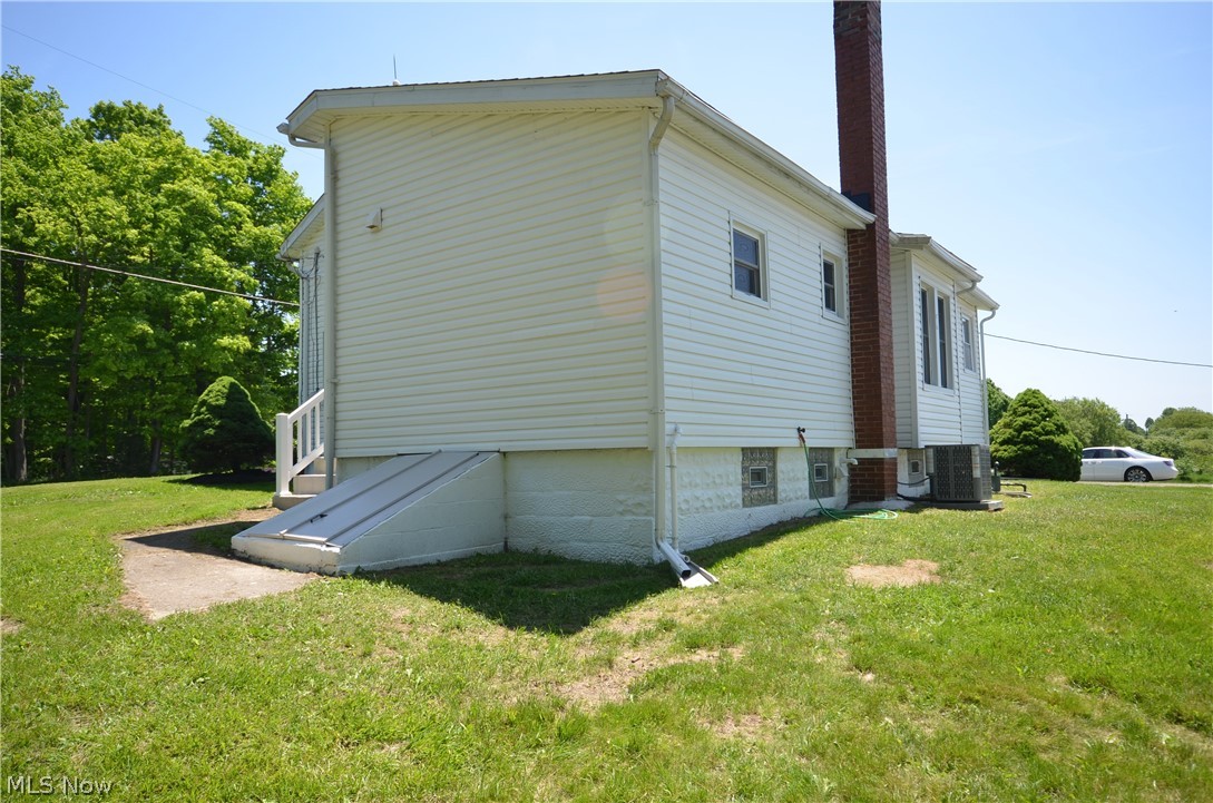 989 Industry Road Atwater, OH 44201 - Photo 5 of 45