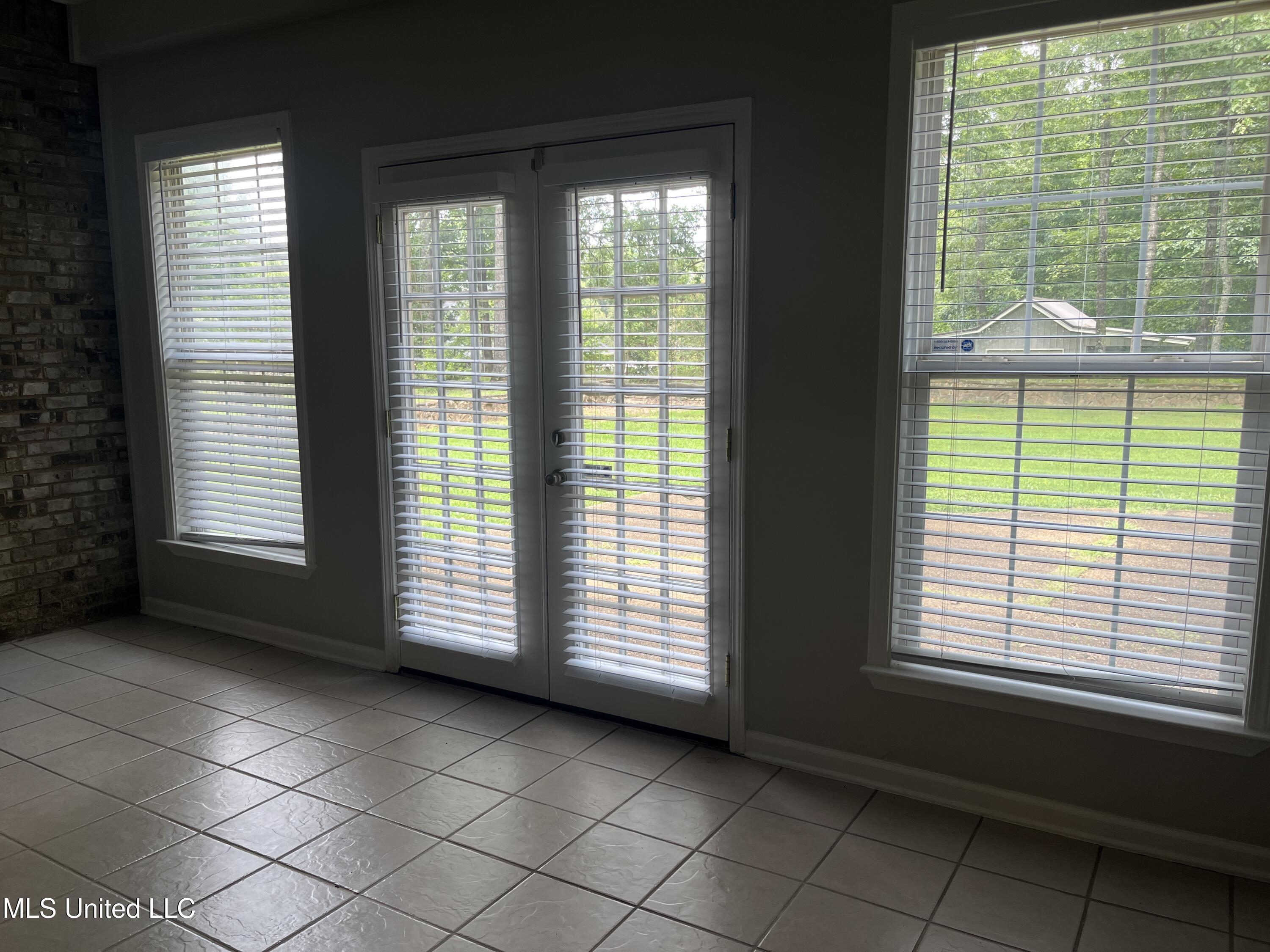 4644 Gwyck Road Olive Branch, MS 38654 - Photo 14 of 30 IMG_9474