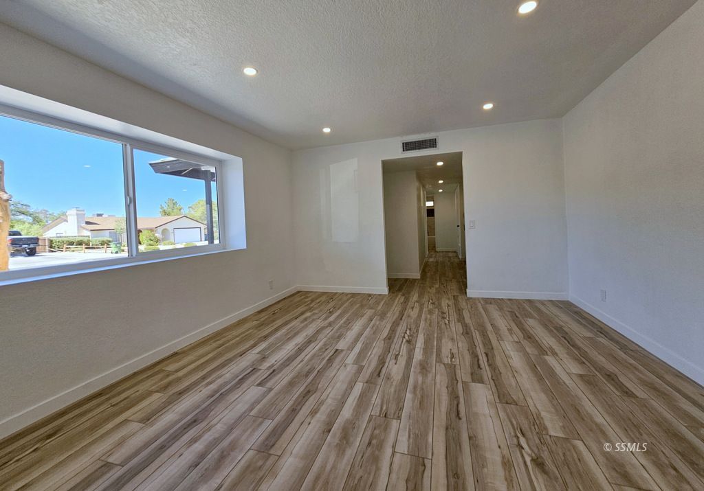817 West Wasp Avenue Ridgecrest, CA 93555 - Photo 9 of 50