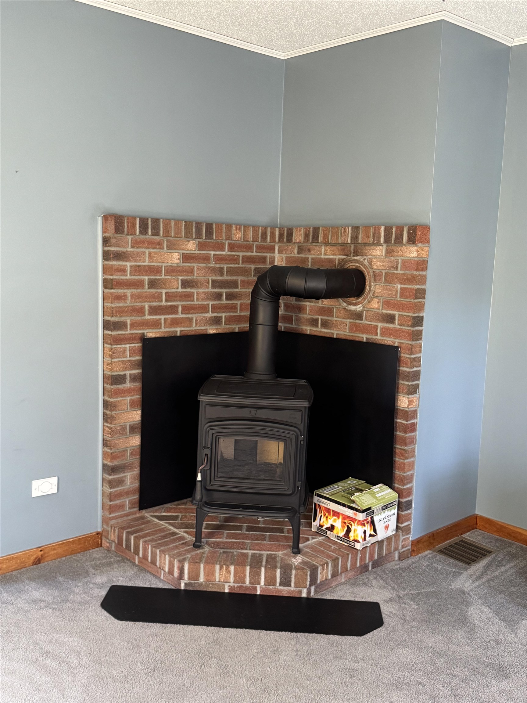 5 Vancor Drive Rockingham, VT 05101 - Photo 4 of 16