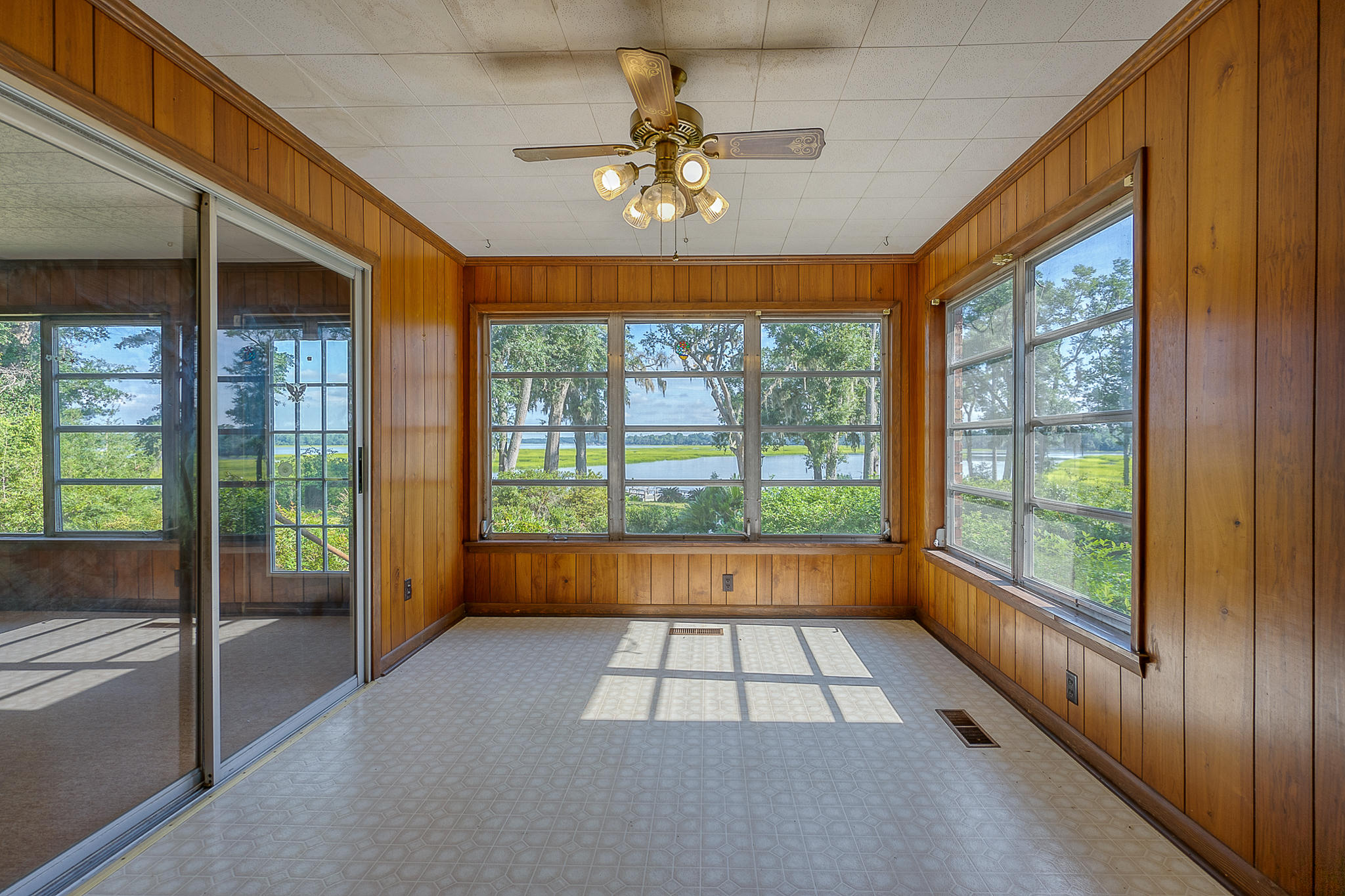 7599 Patterson Road Beaufort, SC 29906 - Photo 36 of 56 Sunroom