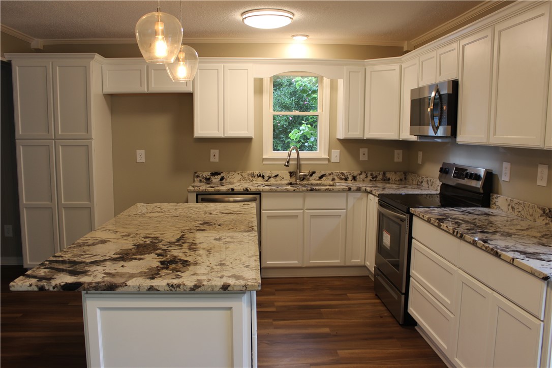 1009 Antioch Road Easley, SC 29640 - Photo 6 of 23