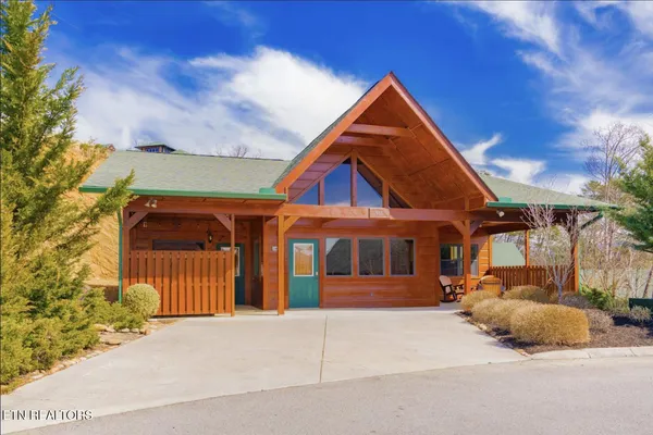 $575,000 | 935 McMakin Way, Pigeon Forge, TN 37863