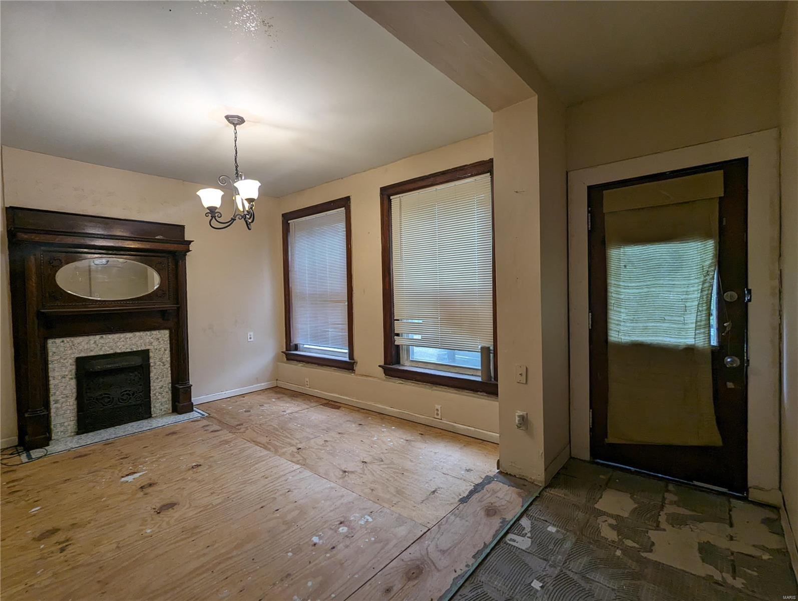 2220 Nebraska Avenue St. Louis, MO 63104 - Photo 5 of 37