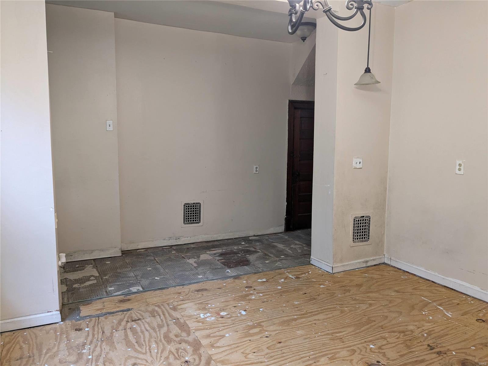 2220 Nebraska Avenue St. Louis, MO 63104 - Photo 6 of 37