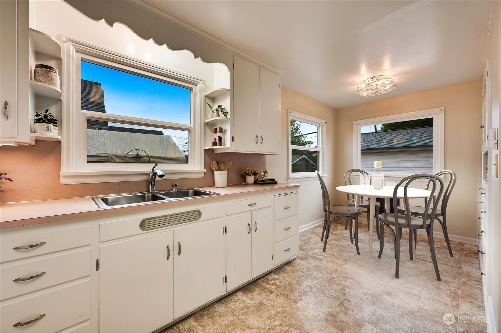 217 East Gilman Avenue Arlington, WA 98223 - Photo 12 of 32