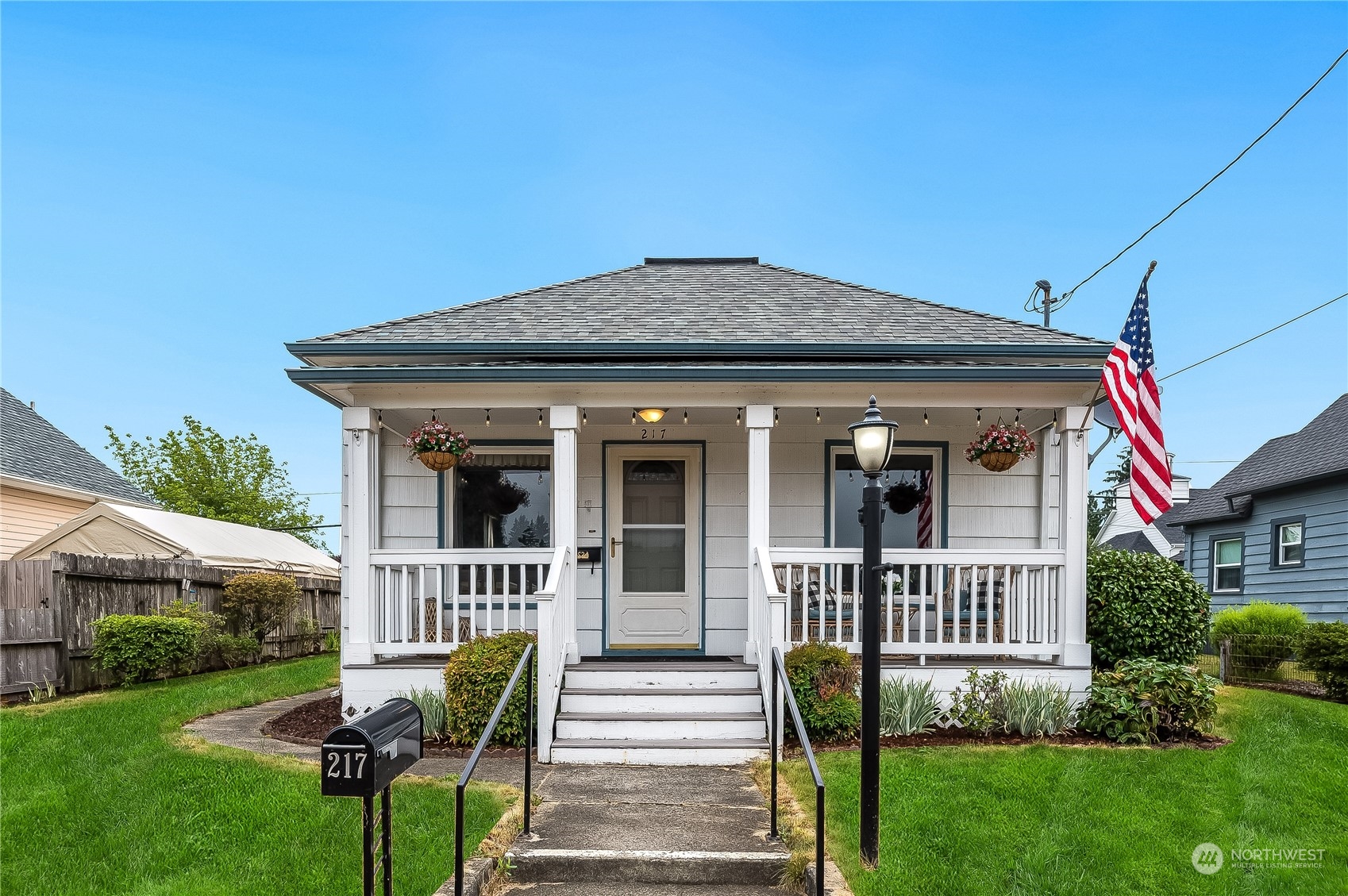 217 East Gilman Avenue Arlington, WA 98223 - Photo 2 of 32