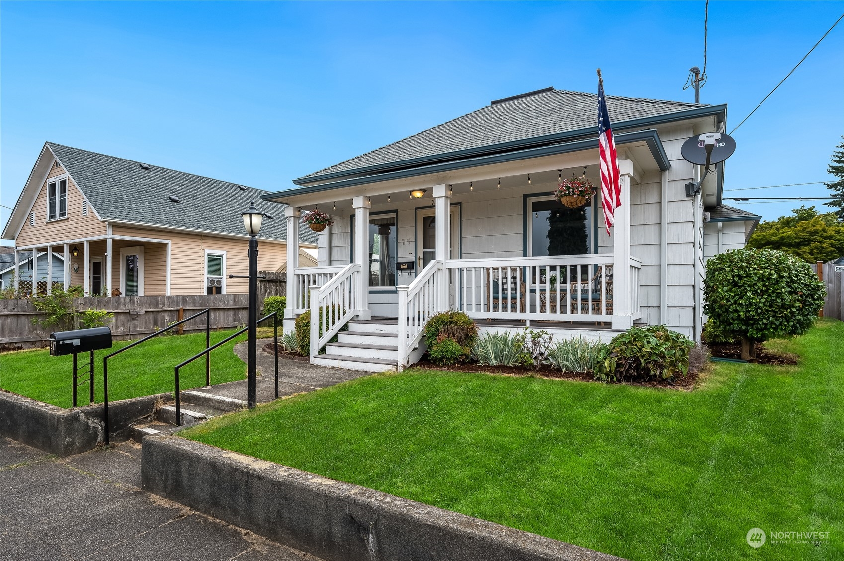 217 East Gilman Avenue Arlington, WA 98223 - Photo 3 of 32