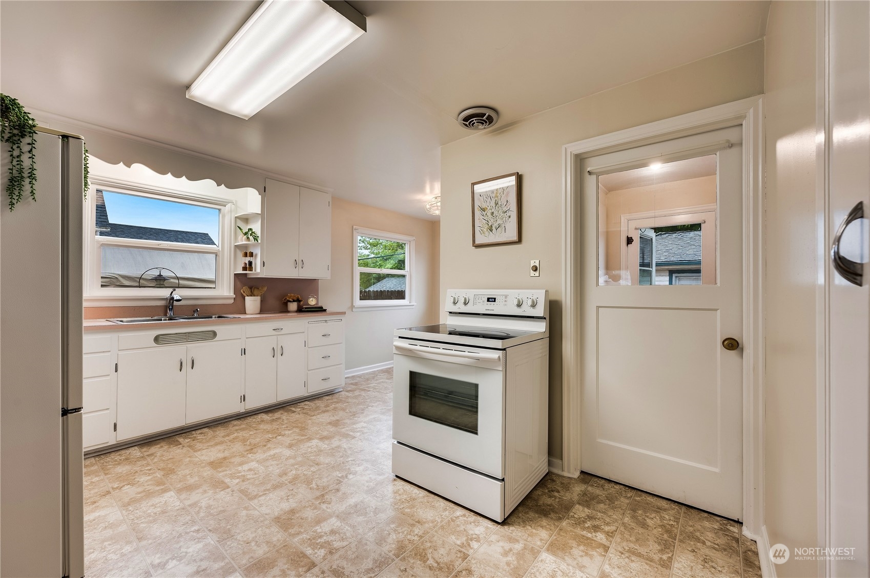 217 East Gilman Avenue Arlington, WA 98223 - Photo 9 of 32