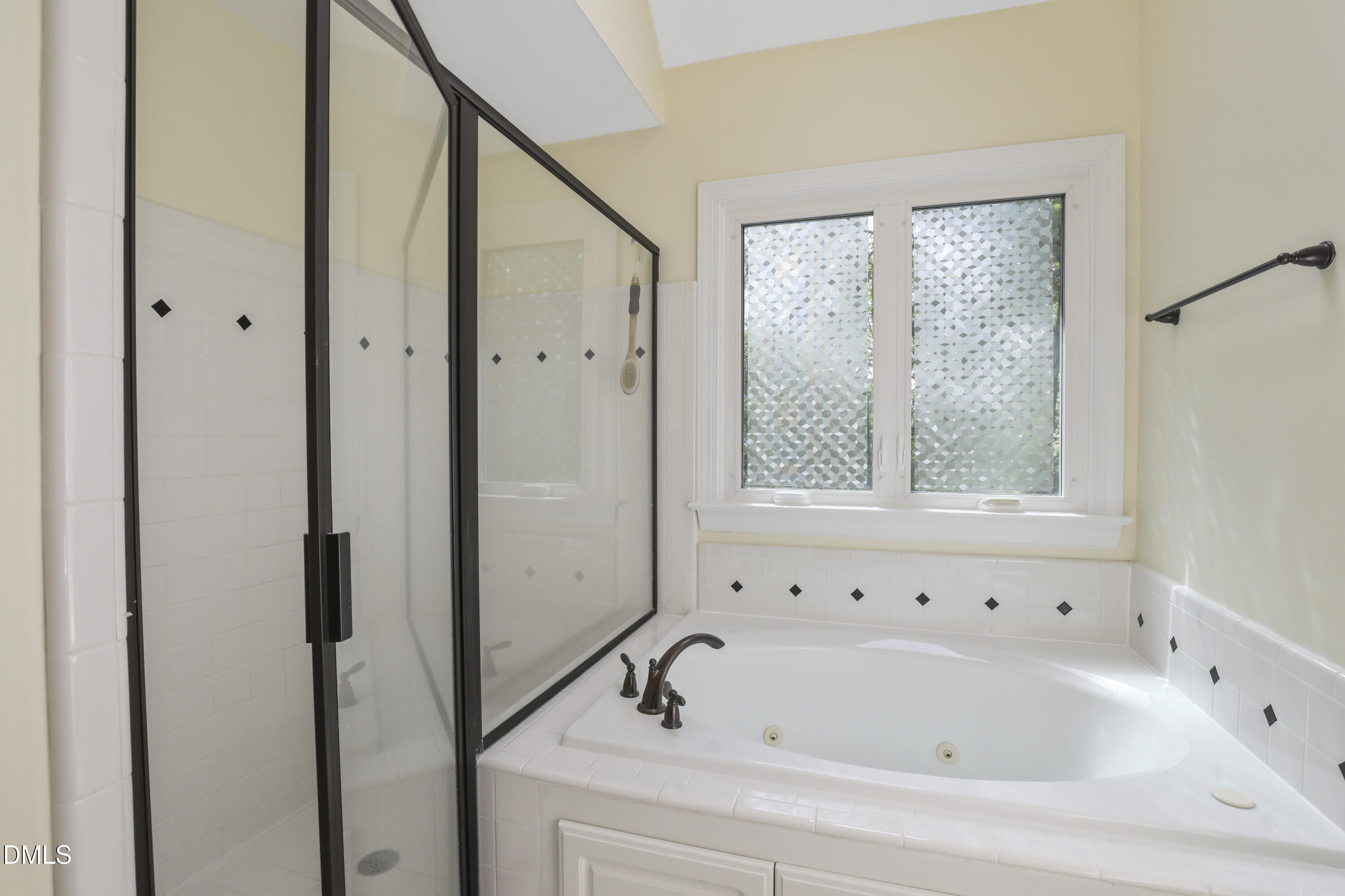 212 Cobble Ridge Drive Chapel Hill, NC 27516 - Photo 20 of 31 227A9363