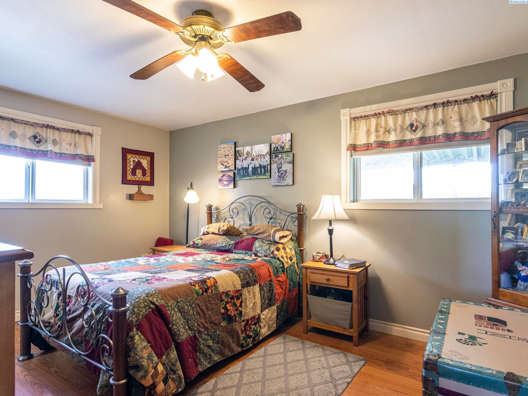 212705 East Bowles Road Kennewick, WA 99337 - Photo 11 of 29 Gallery Image 11