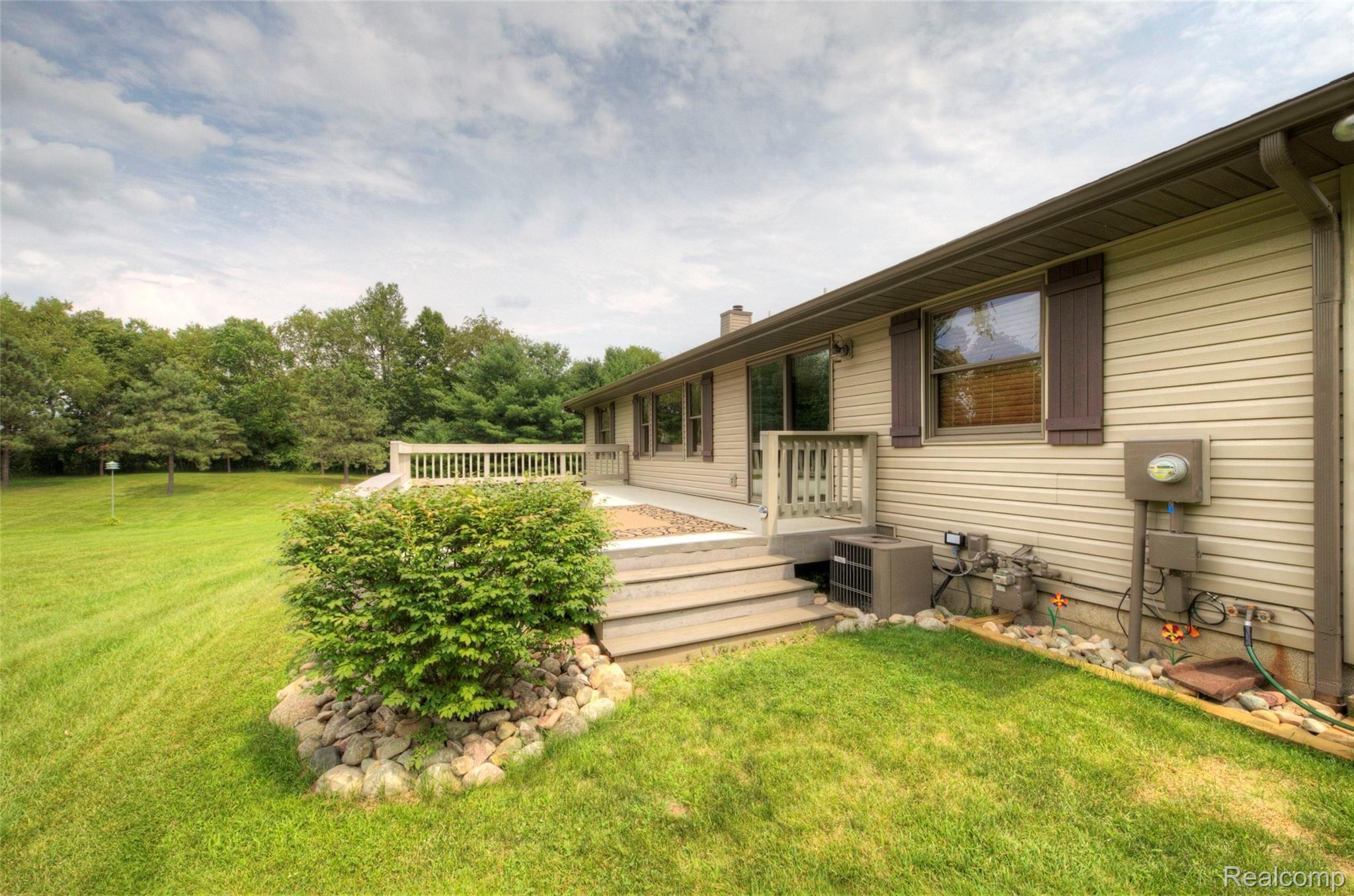 18350 Bush Road Chelsea, MI 48118 - Photo 8 of 70 4H8A5225_6_7.jpg