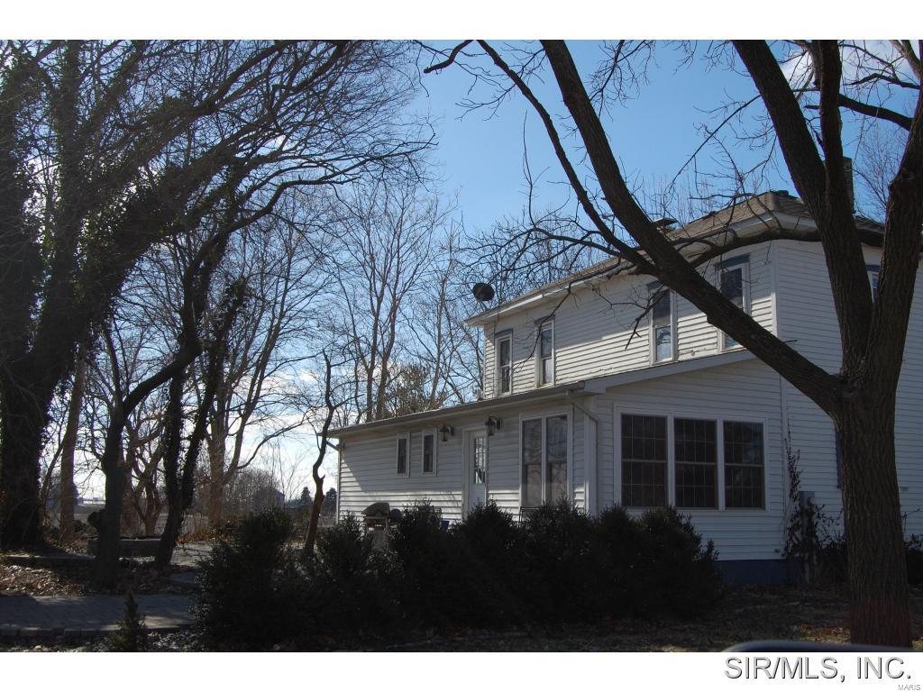 4272 Blackburn Road Edwardsville, IL 62025 - Photo 3 of 24
