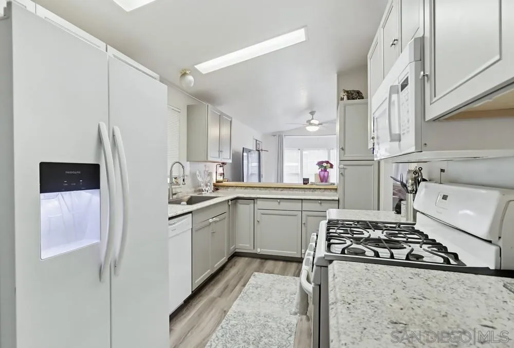 7908 Rancho Fanita Drive, Unit SPC 17 Santee, CA 92071 - Photo 11 of 40