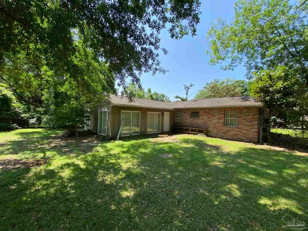 $1,500 | 4416 Creighton Road, Pensacola, FL 32504