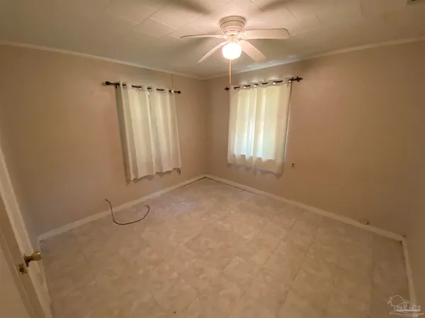 $1,500 | 4416 Creighton Road, Pensacola, FL 32504