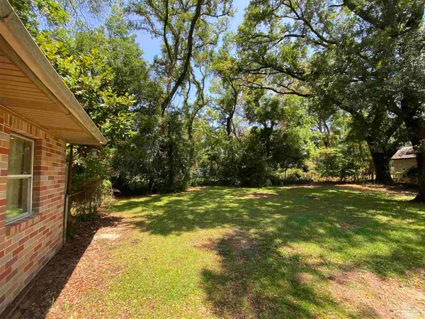 $1,500 | 4416 Creighton Road, Pensacola, FL 32504