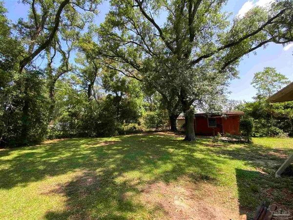 $1,500 | 4416 Creighton Road, Pensacola, FL 32504