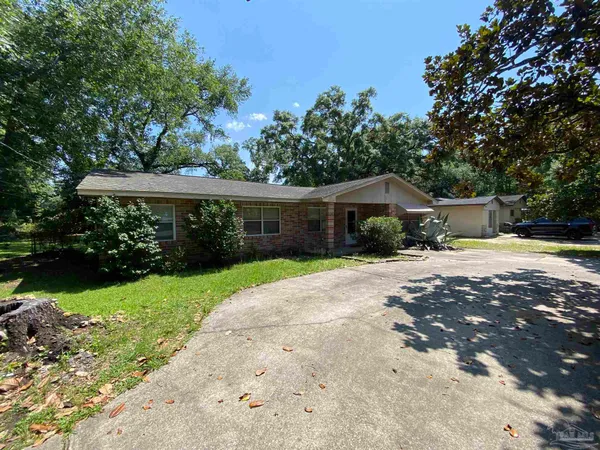 $1,500 | 4416 Creighton Road, Pensacola, FL 32504